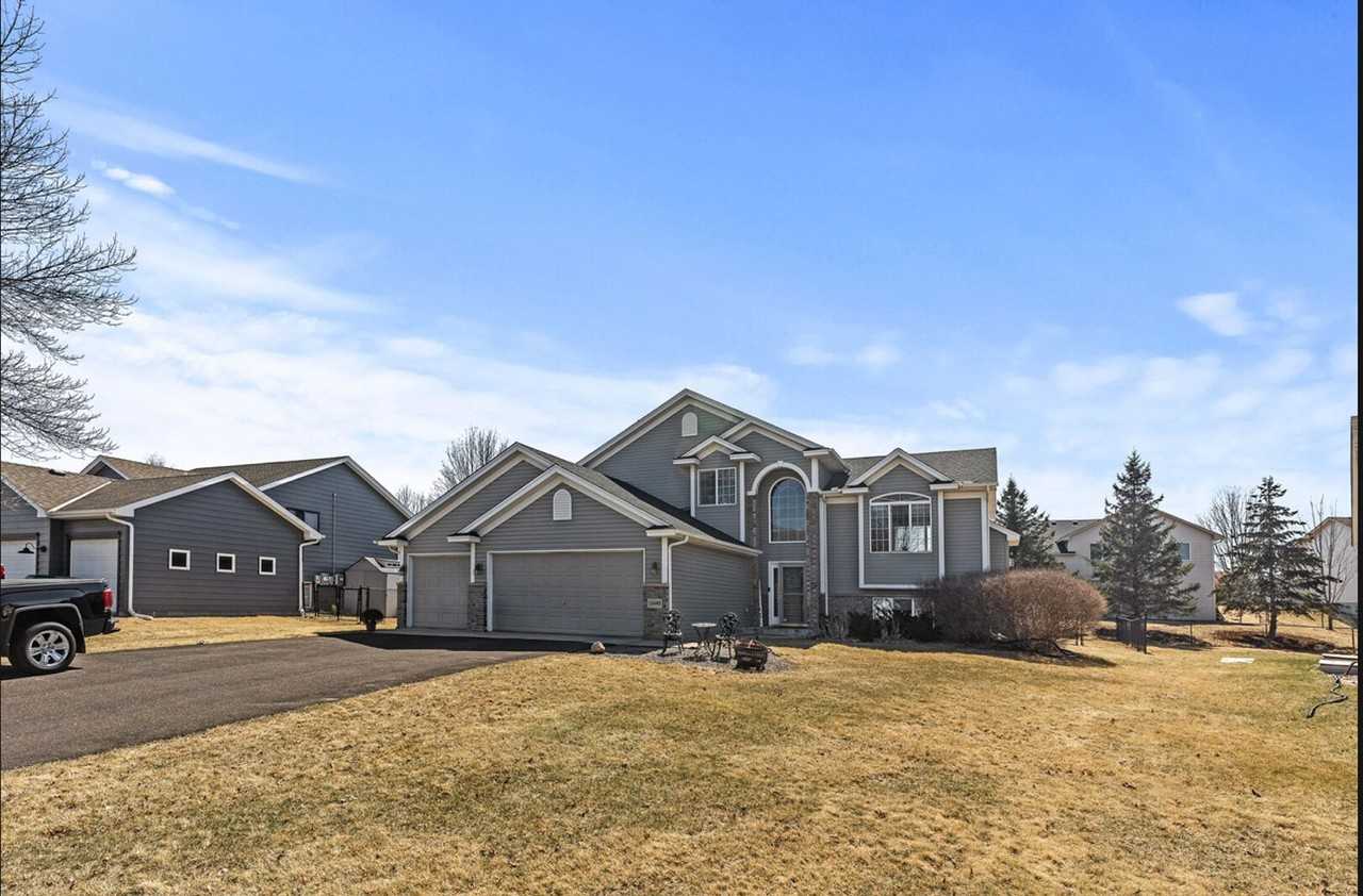 10445 Kalen Dr Ne - Photo 3 of 23