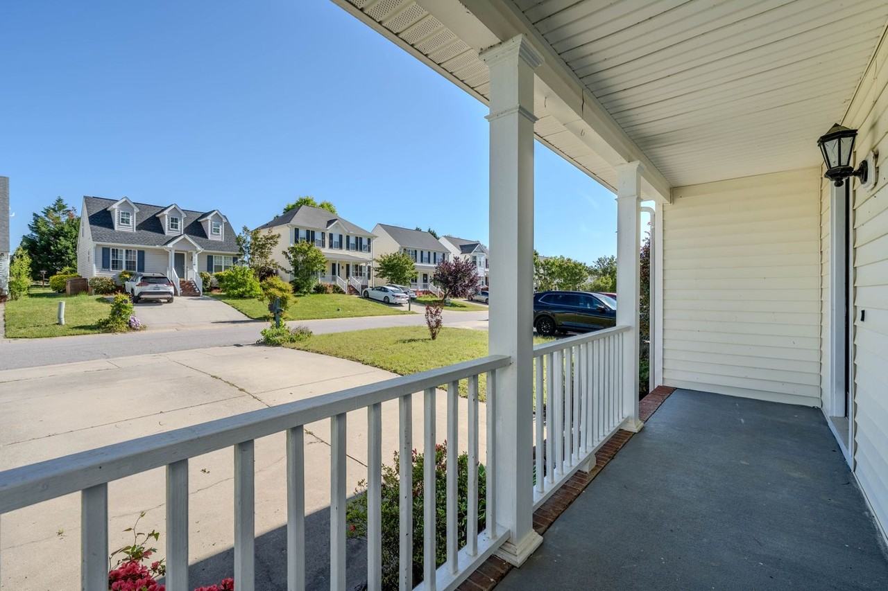 1609 Crag Burn Ln - Photo 3 of 24