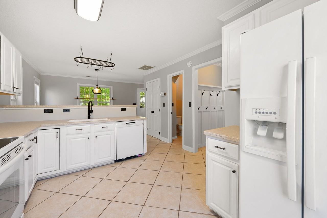 1609 Crag Burn Ln - Photo 7 of 24