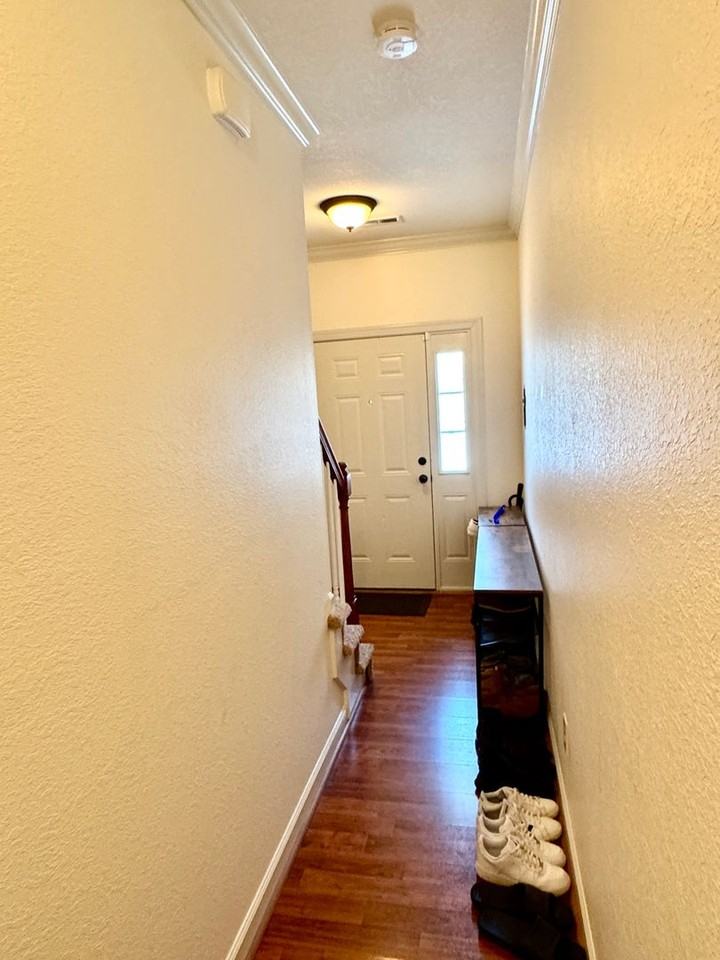 213 Thalia Rd - Photo 7 of 17