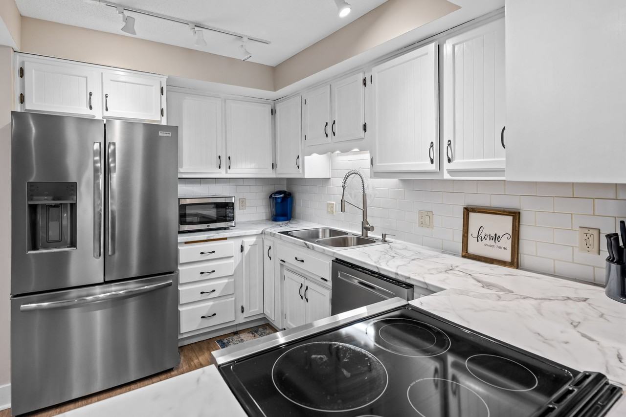 10805 Pine Mills Rd #NA - Photo 2 of 28