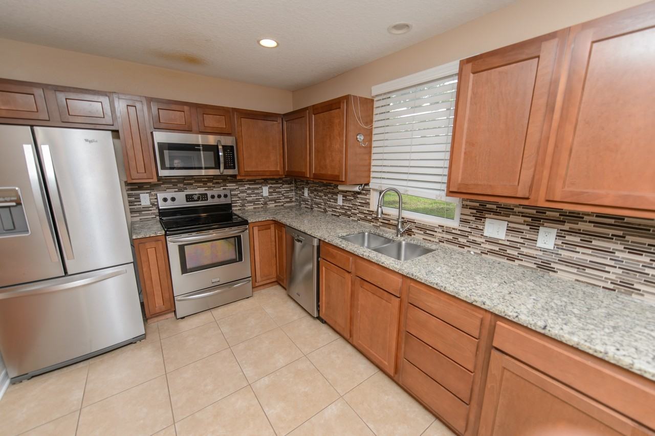 128 Southcot Dr #NA - Photo 3 of 20