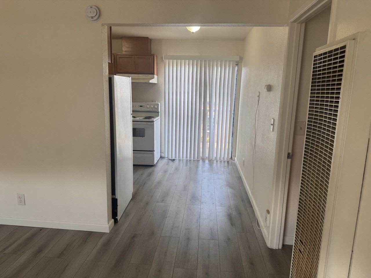 219 Soledad Street - Salinas - Photo 2 of 10