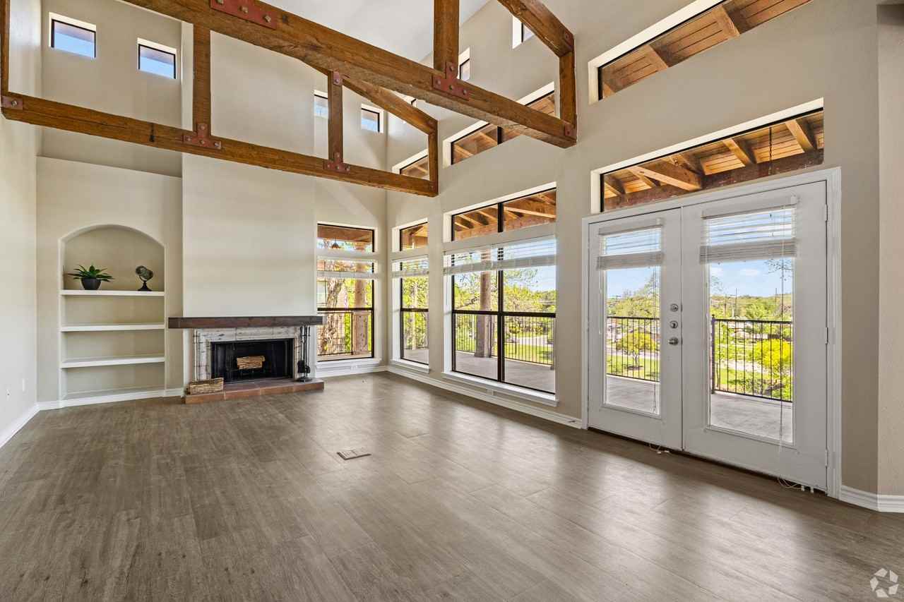 The Landmark - Photo 4 of 38