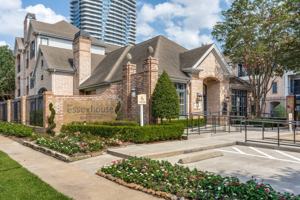 featured image of 3919 Essex Ln