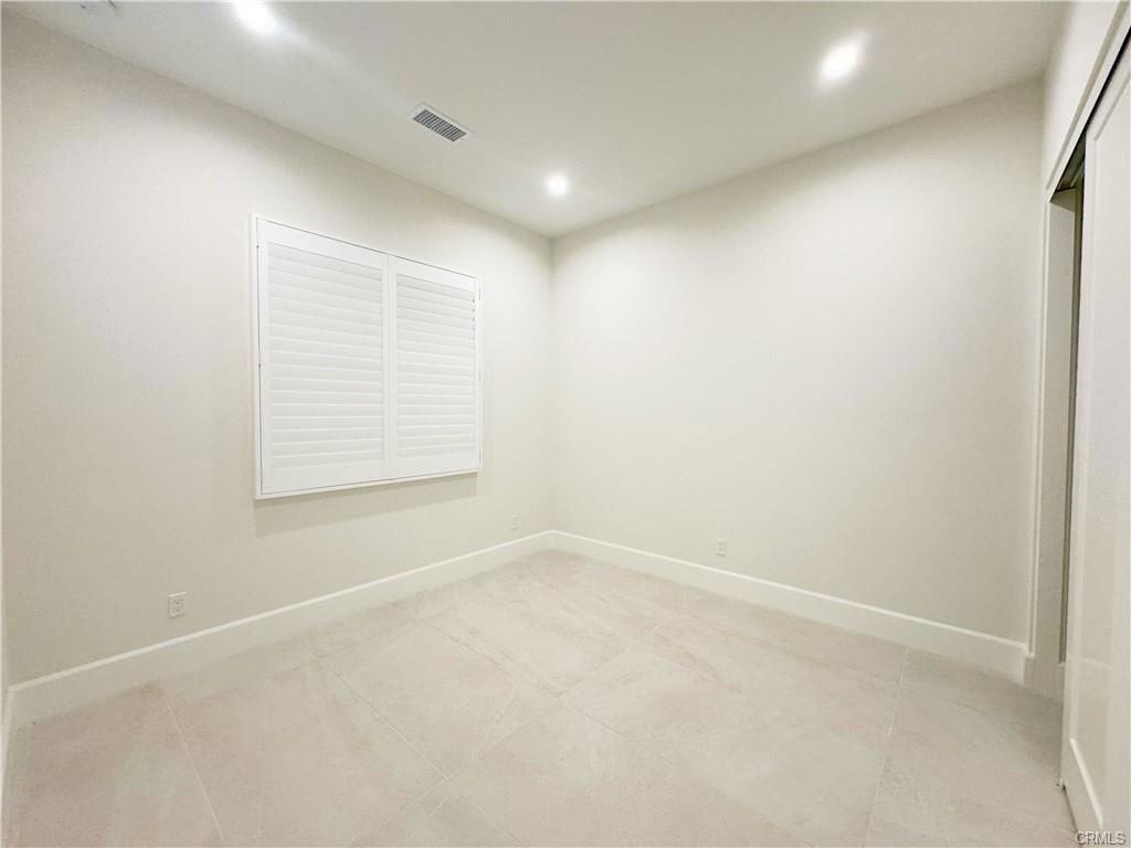 109 Appian - Photo 3 of 8