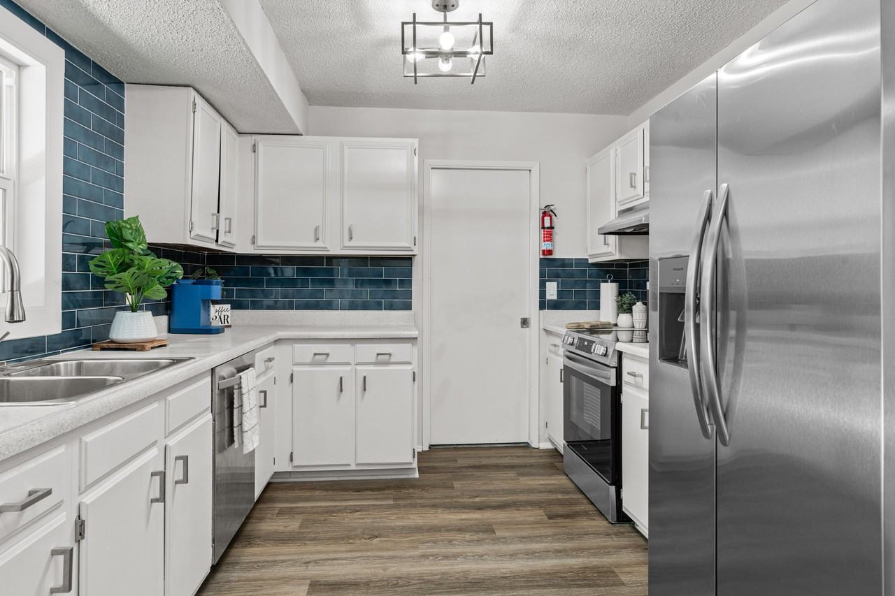 Harper Valley St - Photo 2 of 12