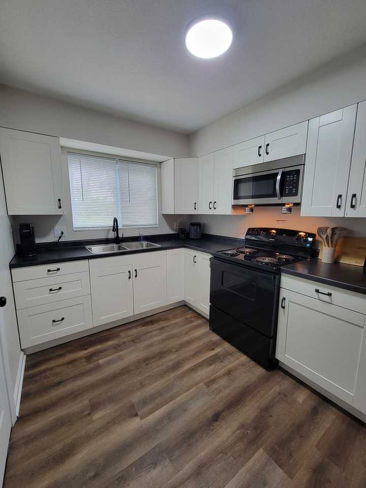 East 57th Street - Photo 4 of 12