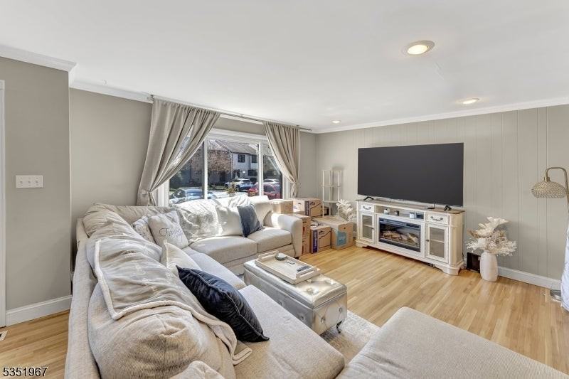 404 Tall Oak Ln - Photo 2 of 15