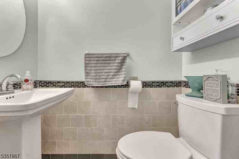 404 Tall Oak Ln - Photo 7 of 15