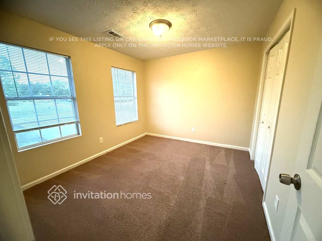 10 Summer Breeze Ct - Photo 7 of 12