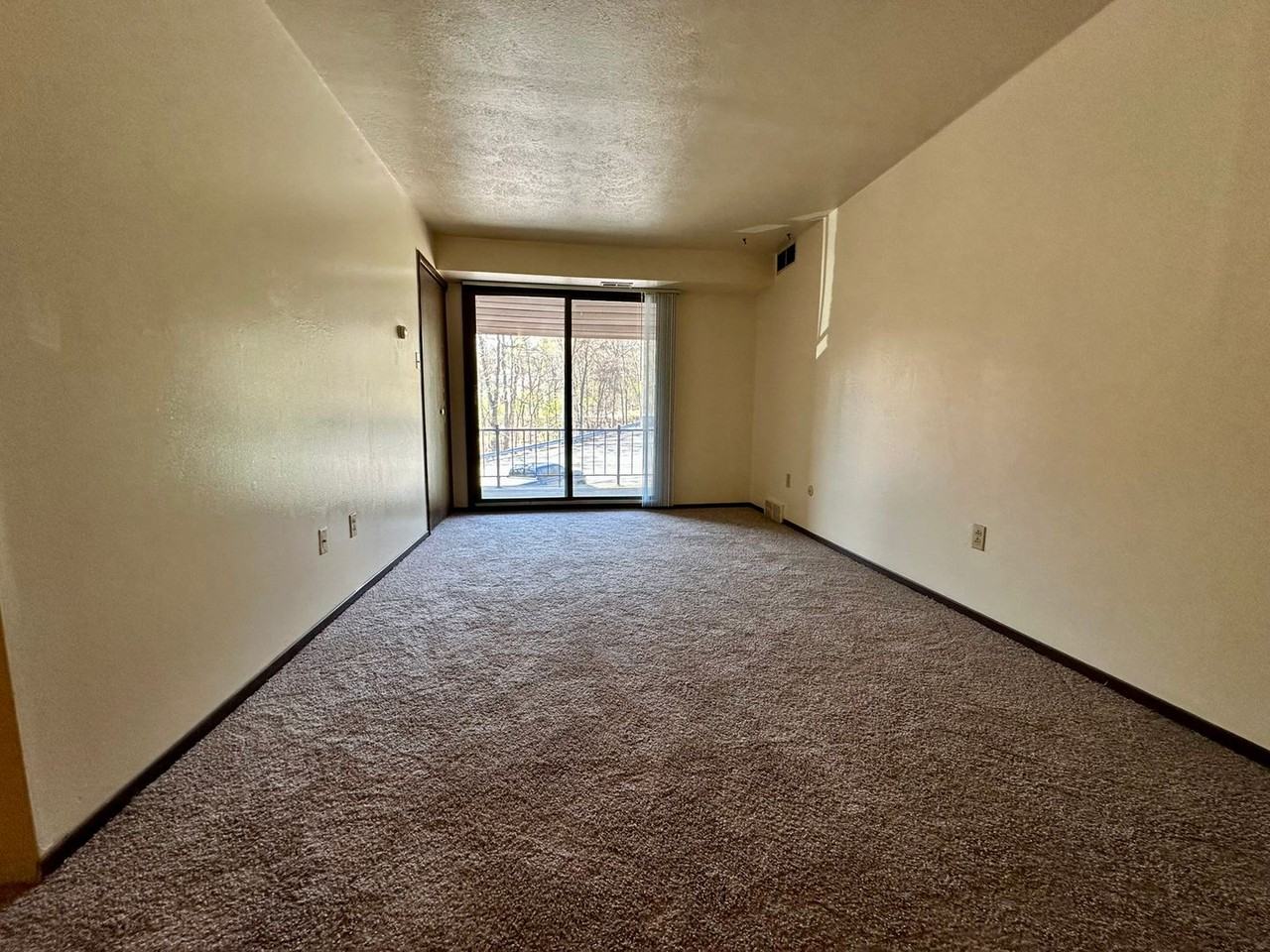 Hunter Garden - Photo 2 of 16