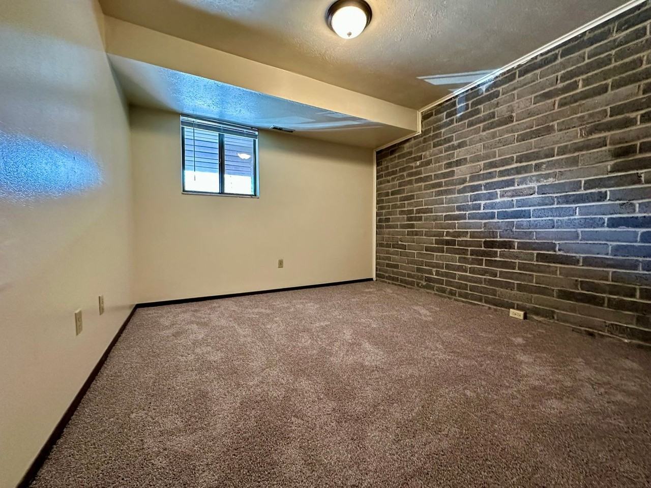 Hunter Garden - Photo 5 of 16