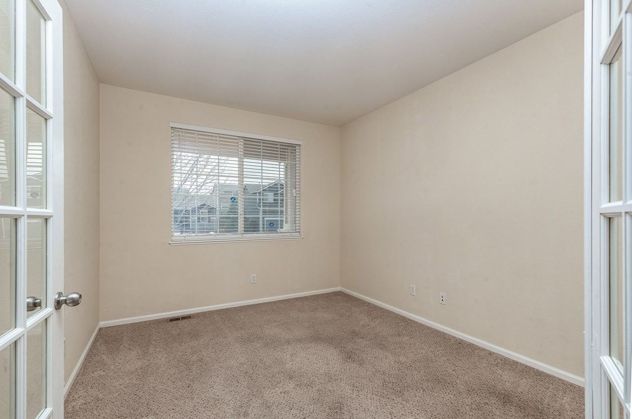 1814 Meadowbrook Pkwy - Photo 5 of 30