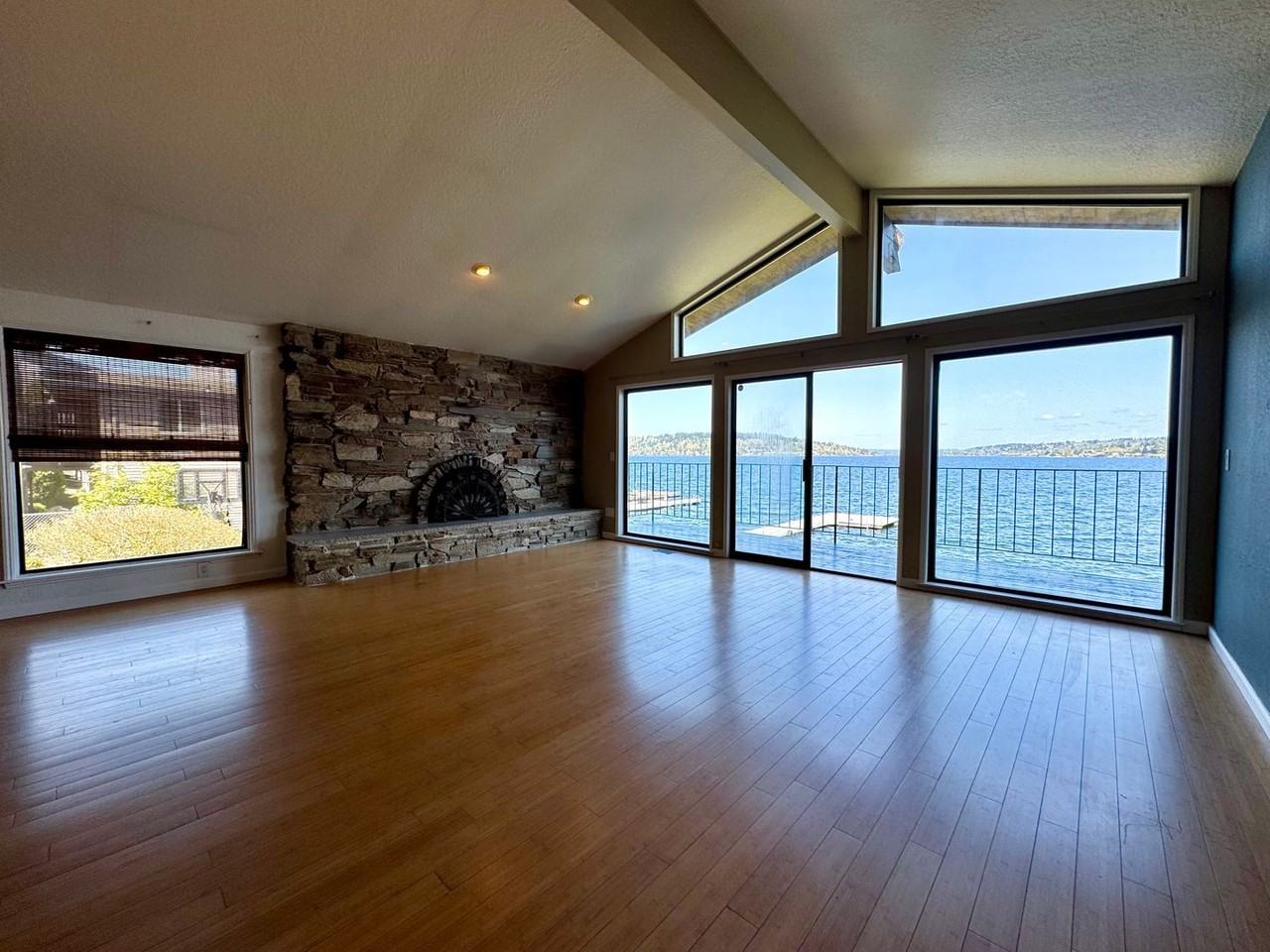 11112 Rainier Ave S - Photo 3 of 22