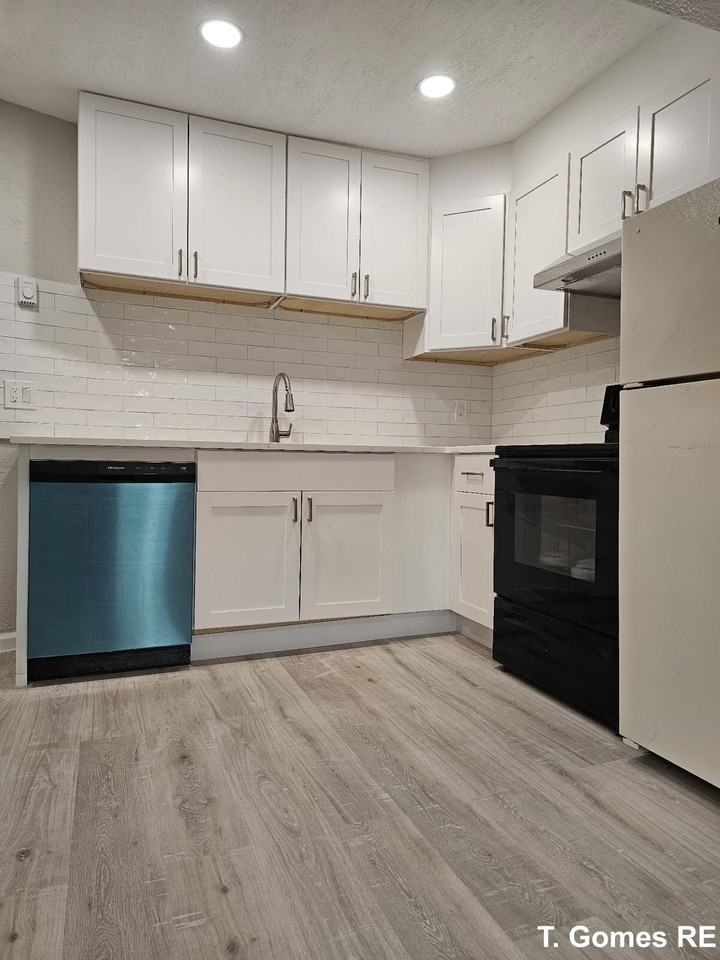 56 Clark St #3 - Photo 4 of 18
