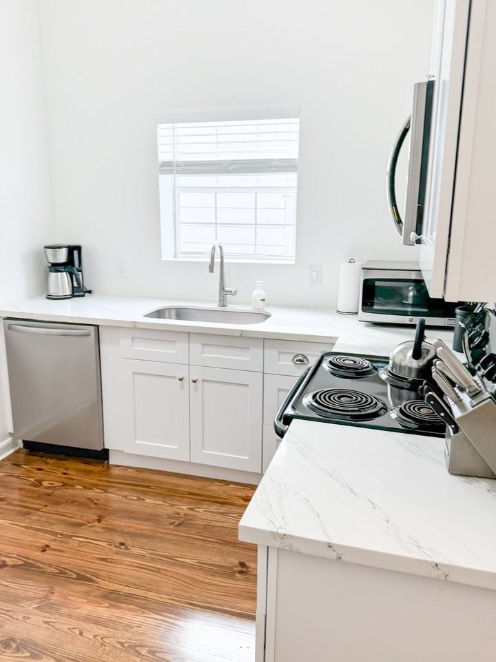 2909 Saint Peter St #2911 - Photo 5 of 8
