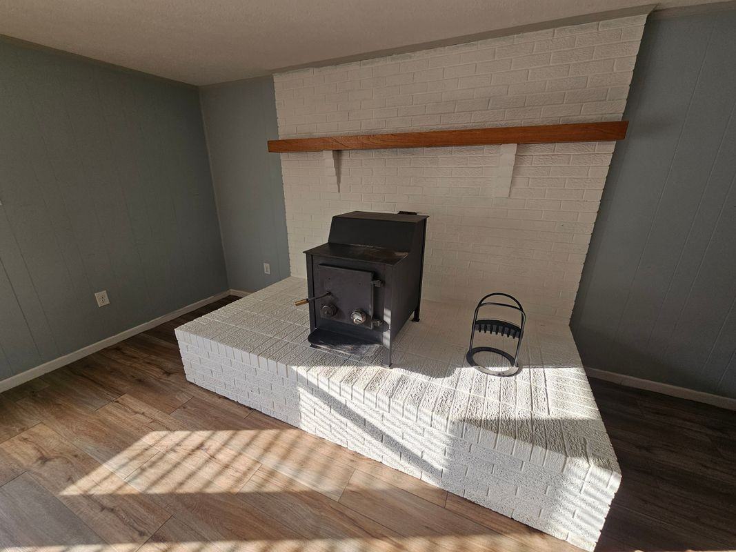 5002 E Point Rd - Photo 3 of 5