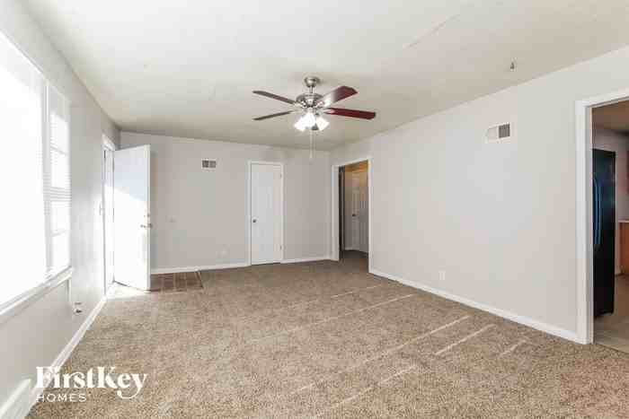 7212 E 103rd Ter - Photo 3 of 15