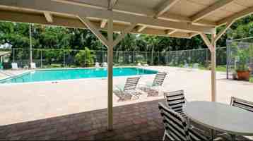 featured image of 904 Byron Ln #1