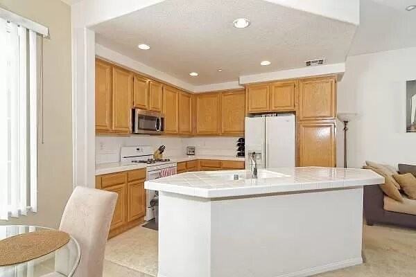 2901 Escala Cir - Photo 4 of 19
