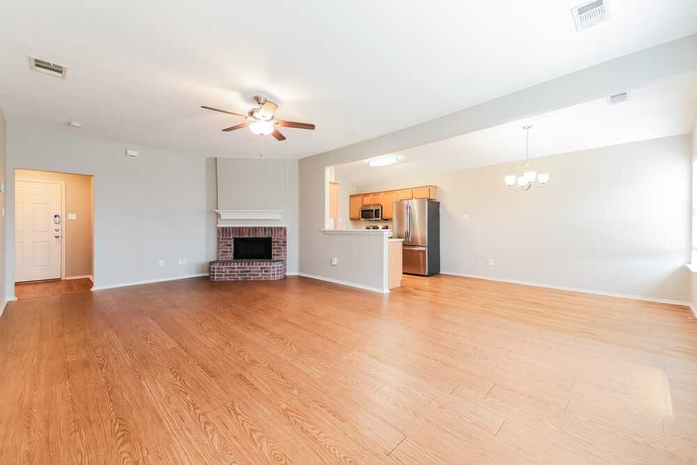 420 Fireside Pl - Photo 4 of 16