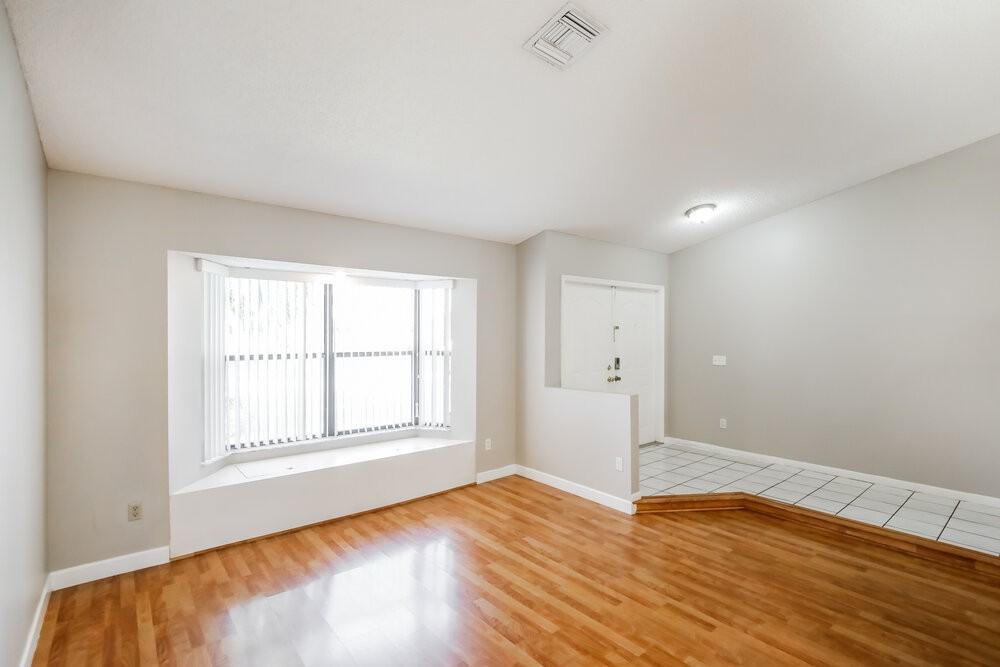 7715 Nw 21st Ct - Photo 4 of 16