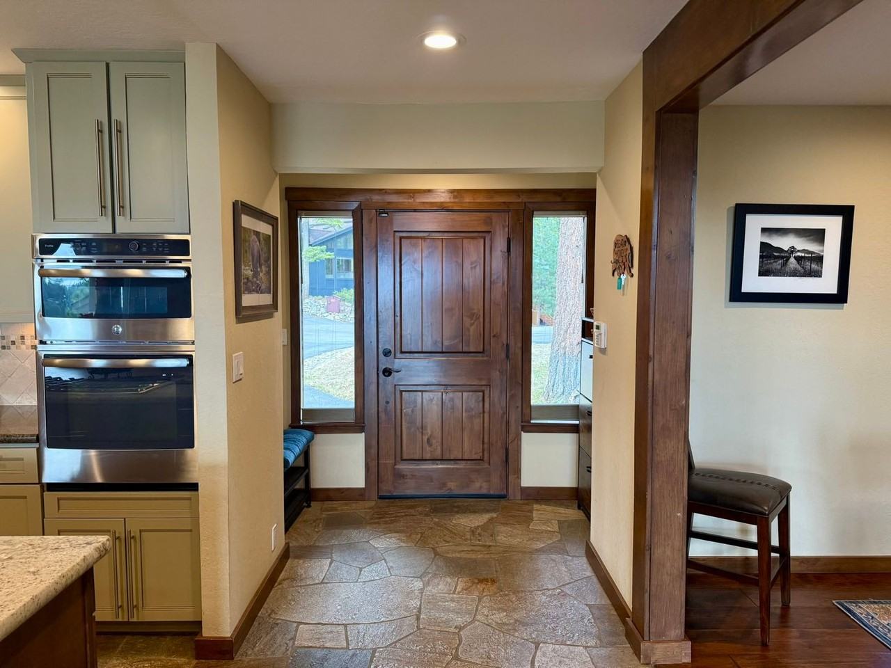 559 Chiquita Ct - Photo 3 of 35