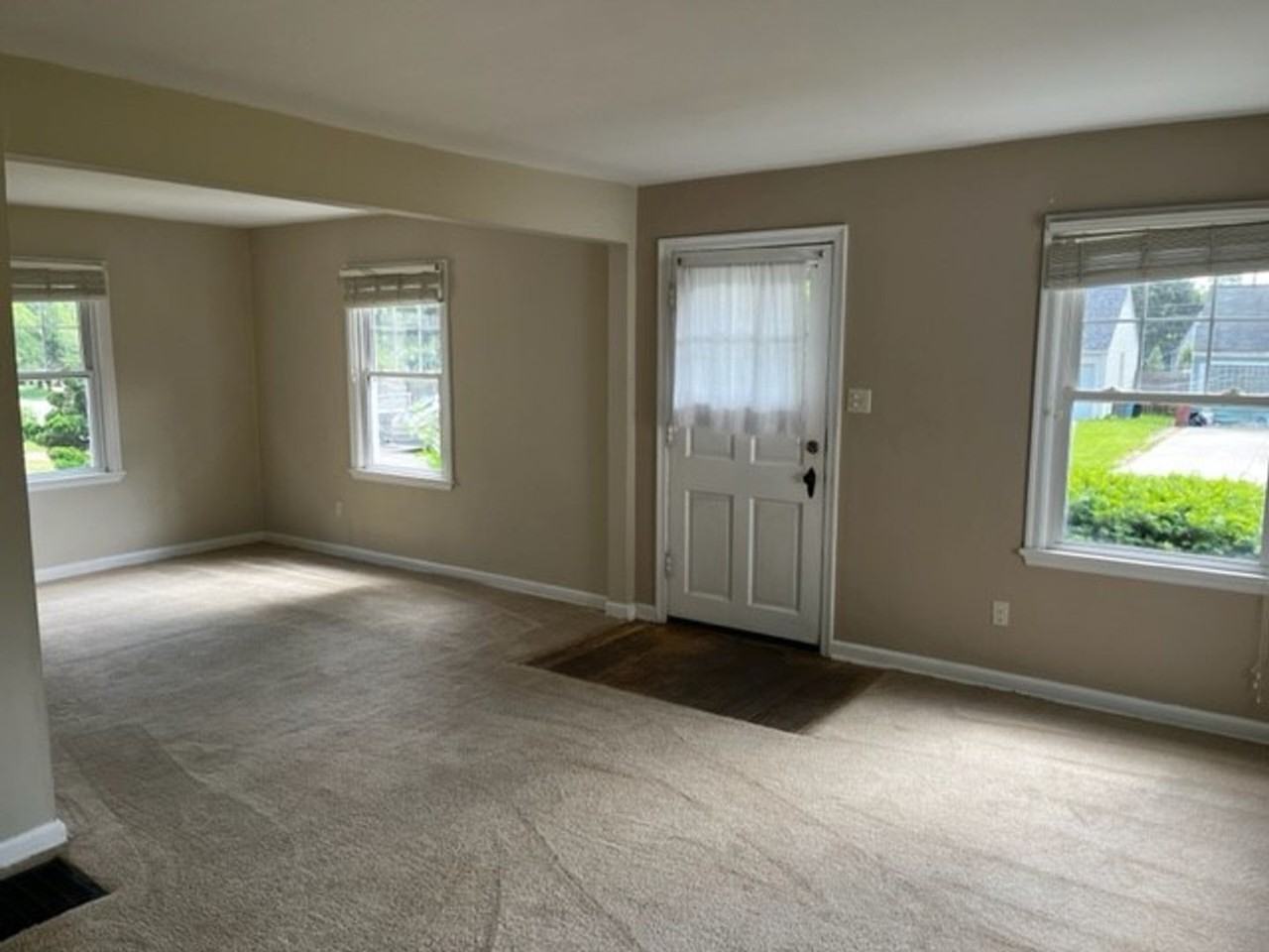 1789 Gerrard Ave - Photo 2 of 18