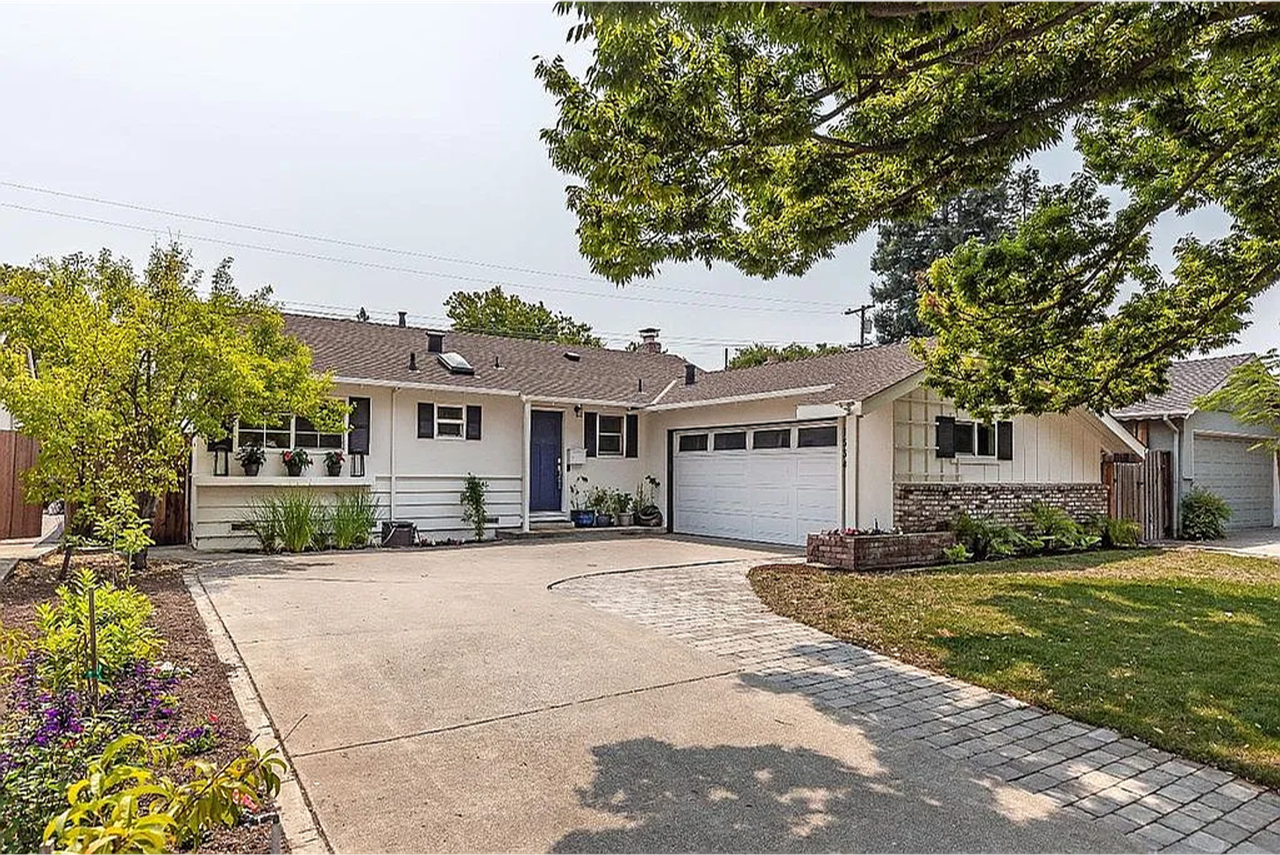 1534 Willowmont Ave - Photo 2 of 13