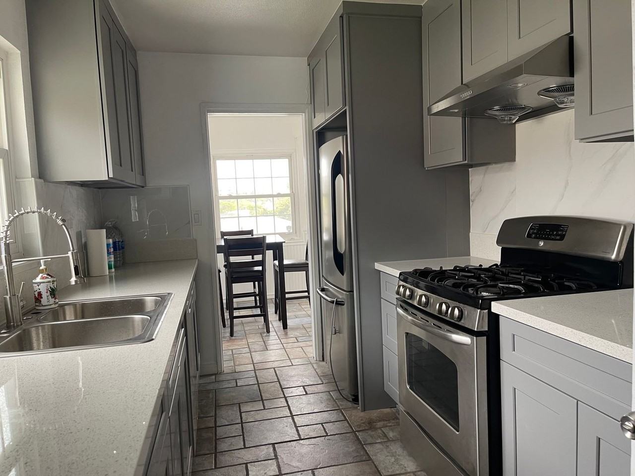 7262 Stanford Ave - Photo 3 of 19