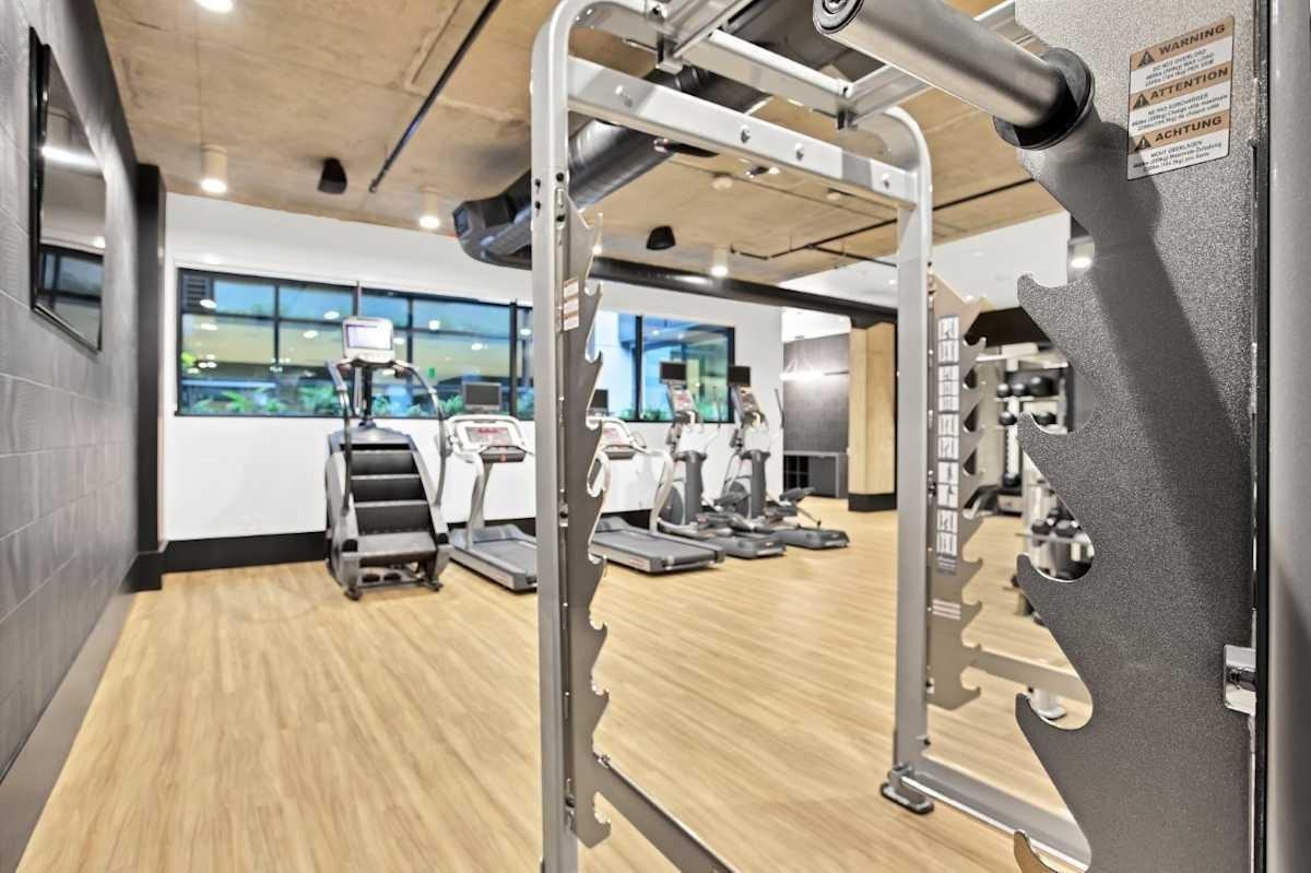 15 Nw Park Ave - Photo 2 of 28