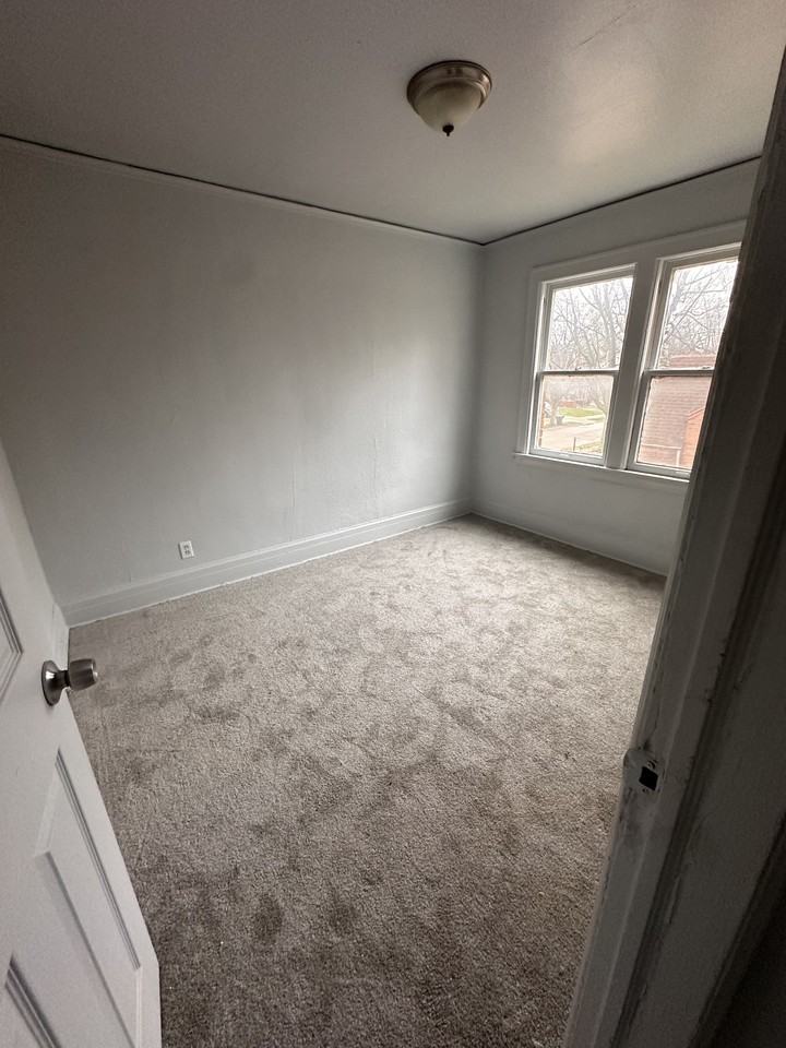 15476 Sorrento St #1 - Photo 6 of 22