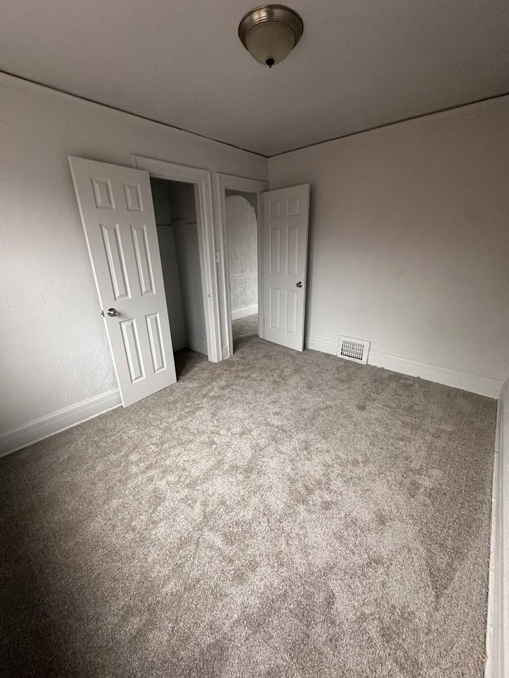 15476 Sorrento St #1 - Photo 4 of 22