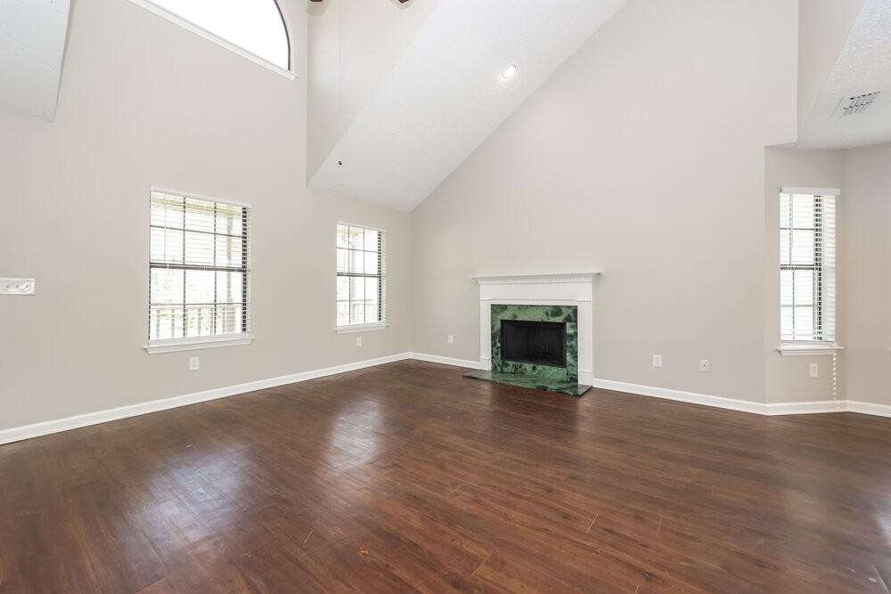 312 Pine Ridge Ln - Photo 5 of 17