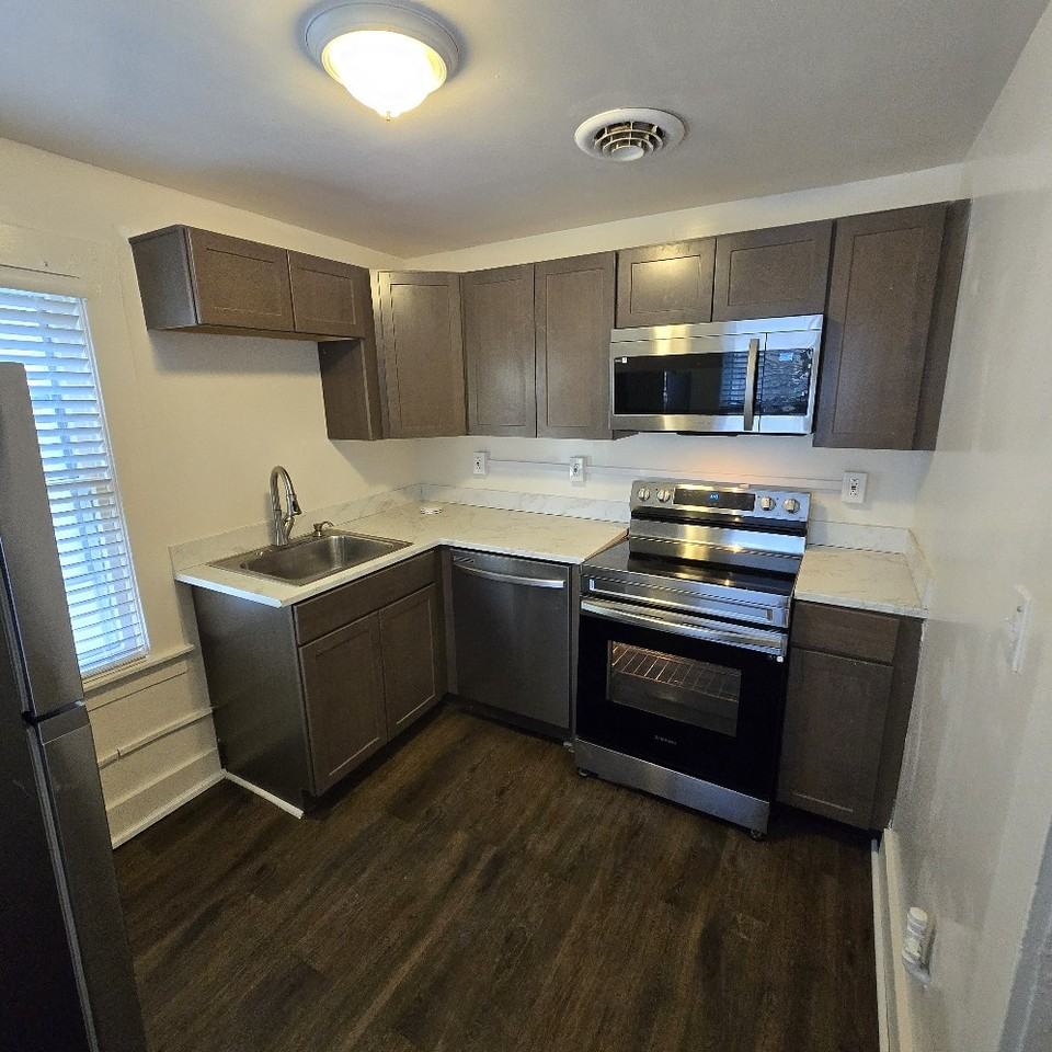 167 Meigs St #2ndFL - Photo 2 of 12