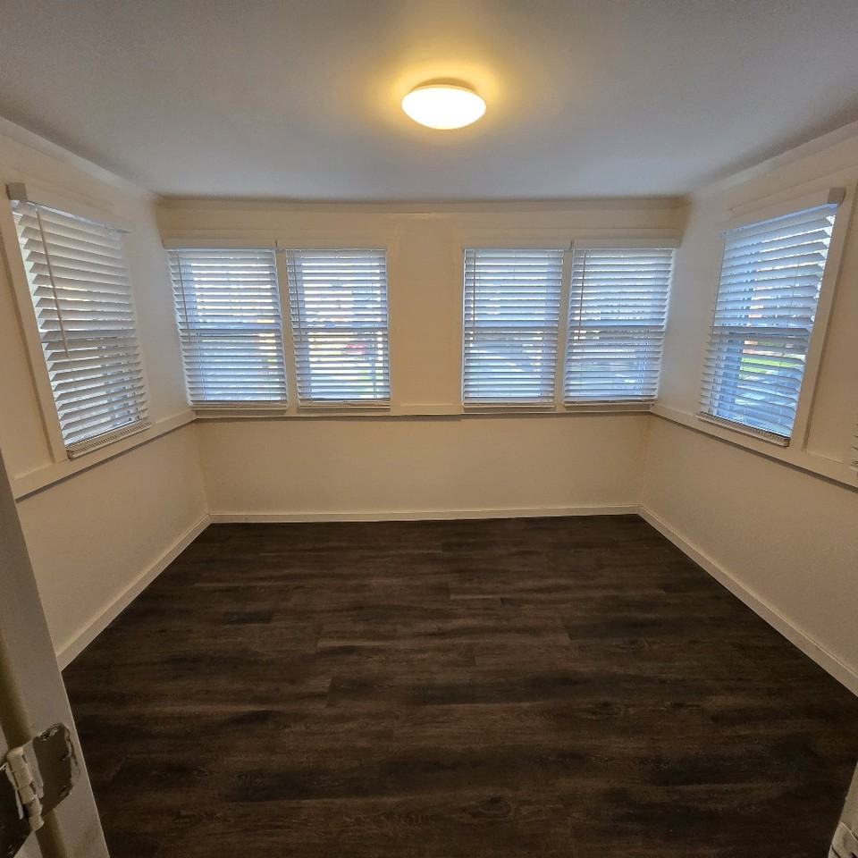 167 Meigs St #2ndFL - Photo 4 of 12