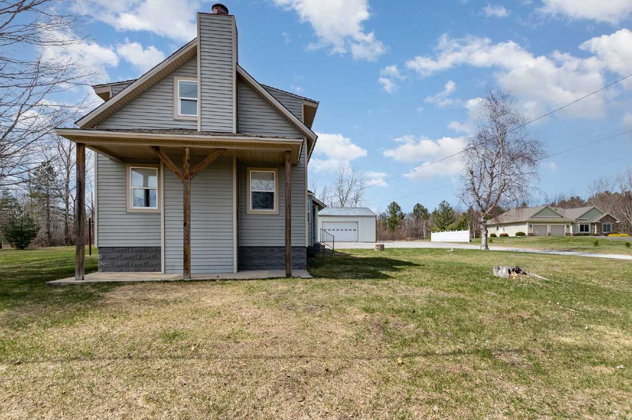 1286 9 Mile Rd - Photo 3 of 15