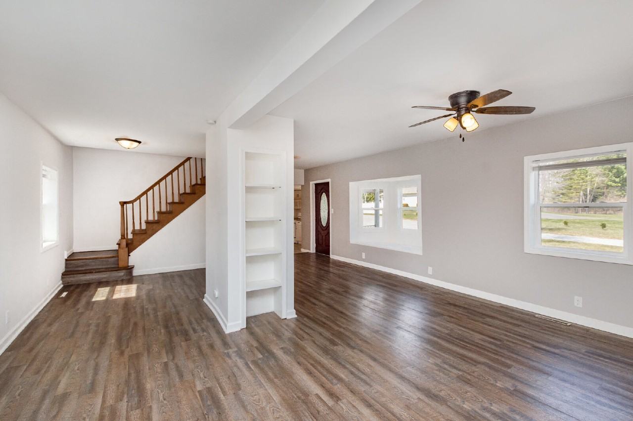 1286 9 Mile Rd - Photo 5 of 16