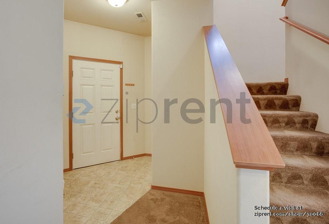 6106 Alexander Ave Se - Photo 6 of 29
