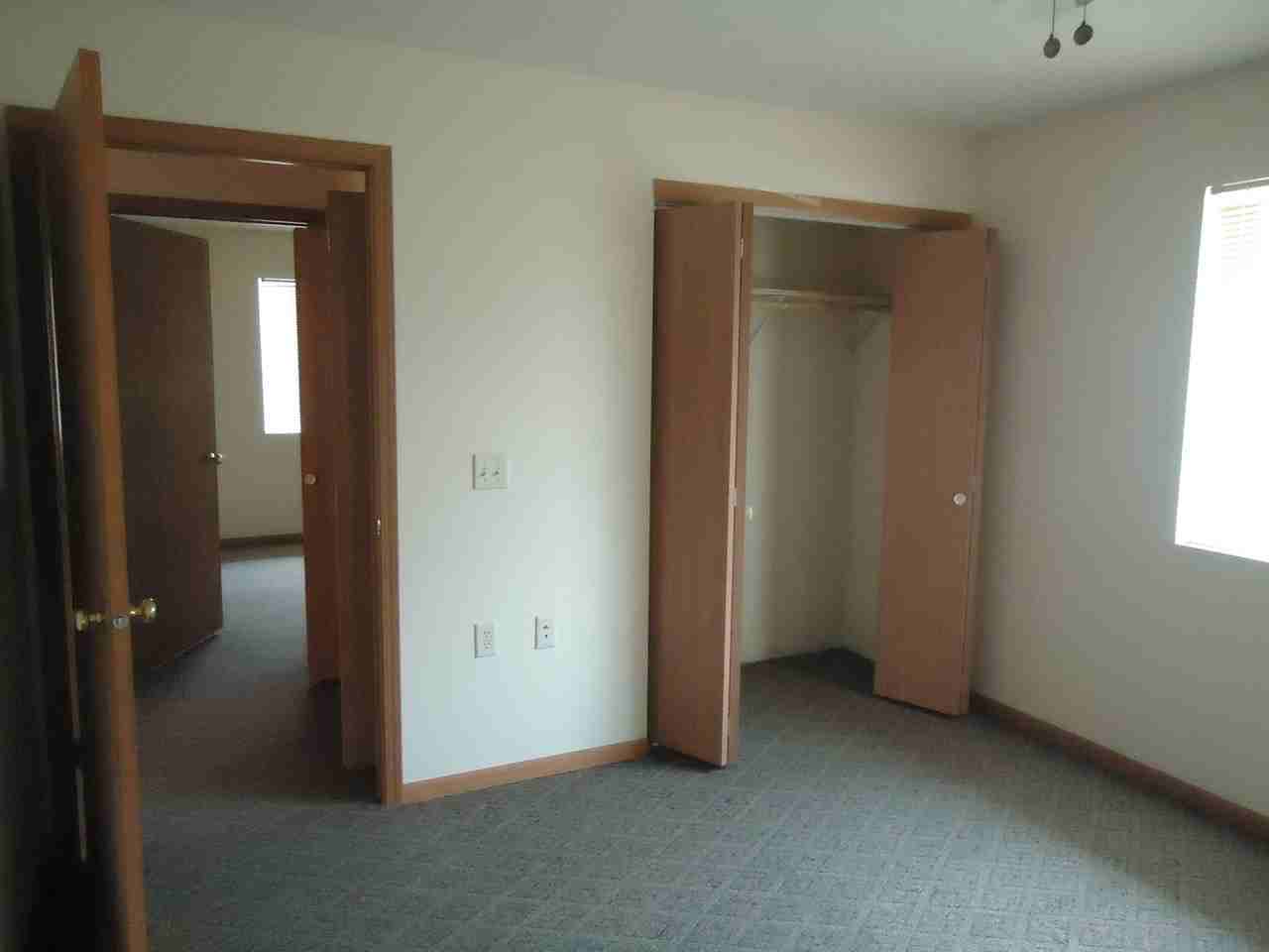 1120 East 20th Street - Photo 4 of 4