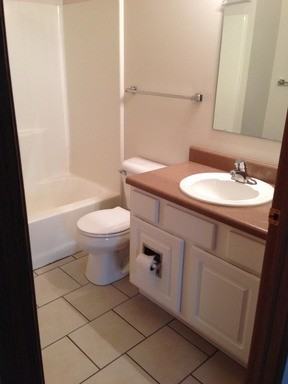 Lakeside Apartments - Photo 4 of 18