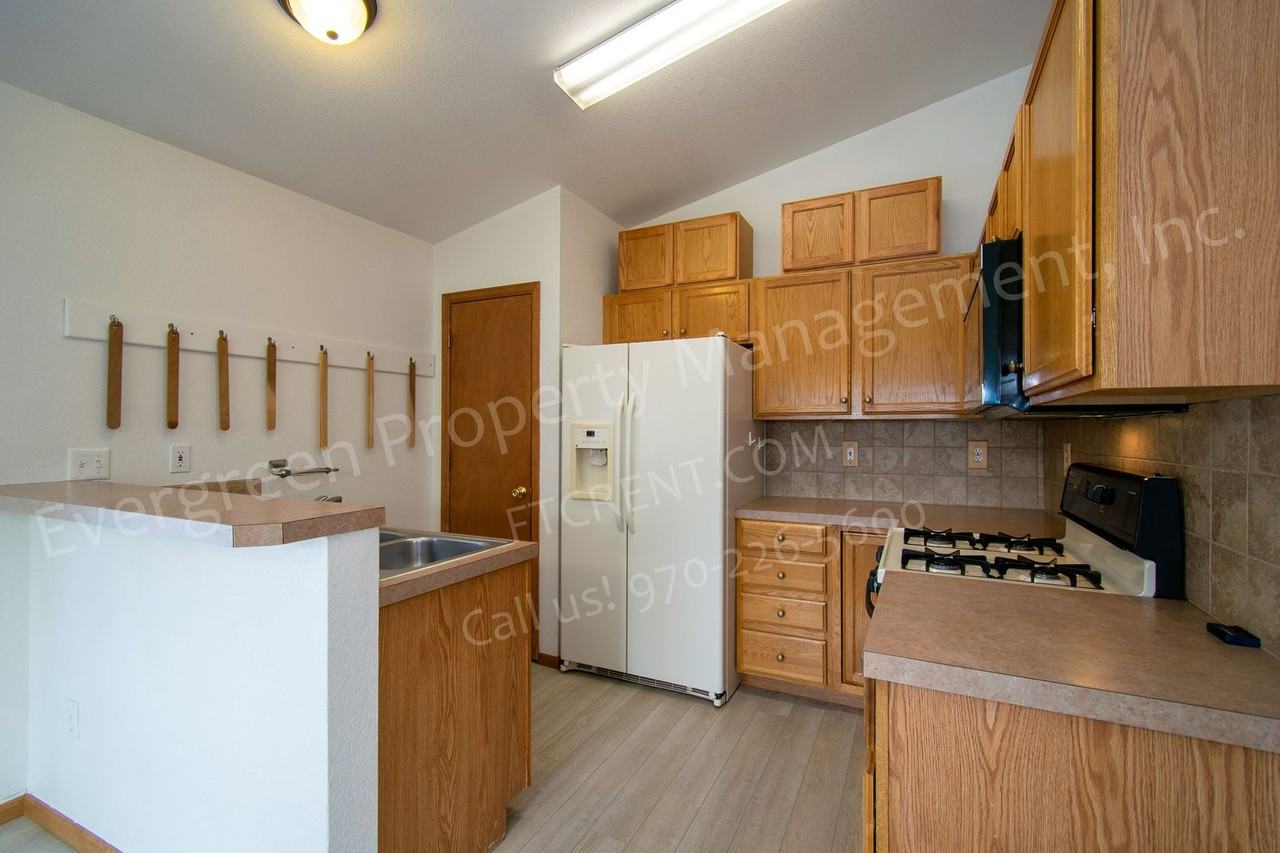 2302 Turquoise St - Photo 2 of 46