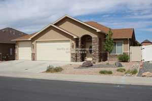 featured image of 2482 Wolcott Ave