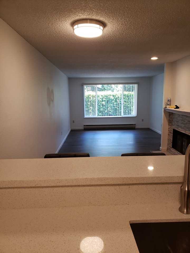 518 S 321st St #7 - Photo 5 of 14