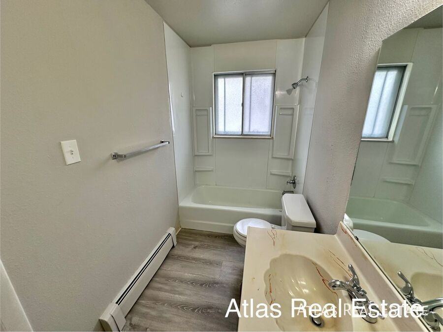 64 Newport Cir #3B - Photo 3 of 11