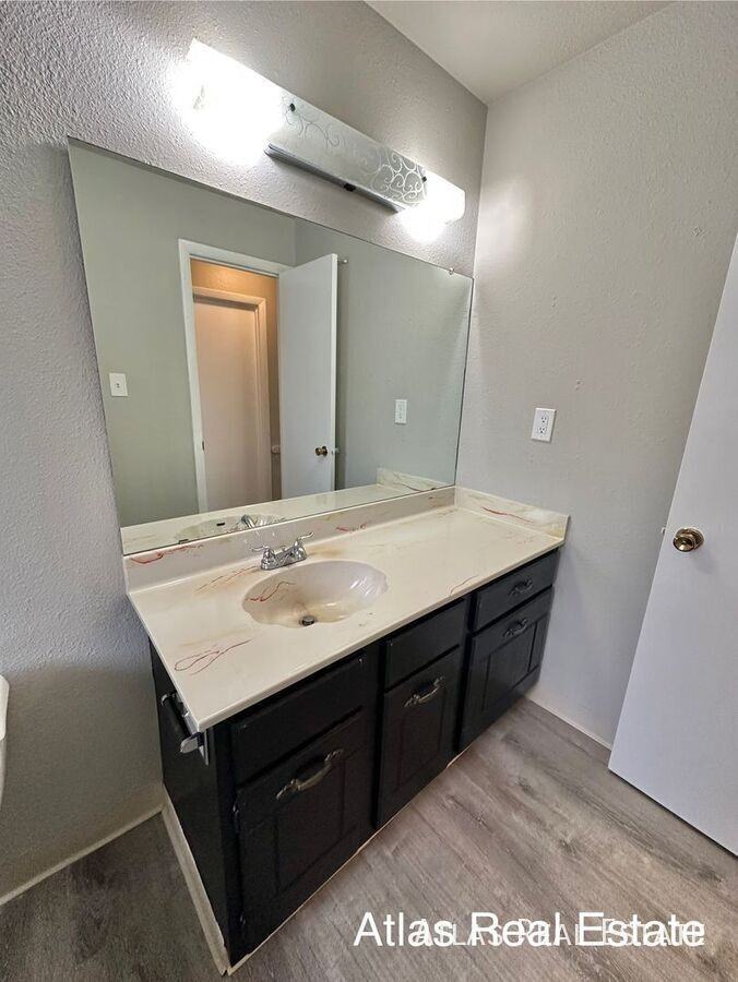 64 Newport Cir #3B - Photo 5 of 11