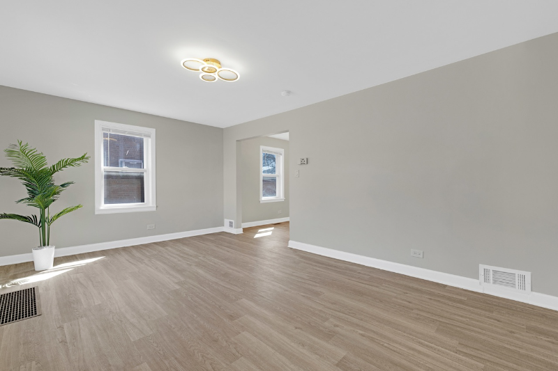 1516 Speechley Blvd - Photo 3 of 20