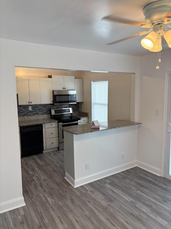 877 New London Harbour - Photo 2 of 14