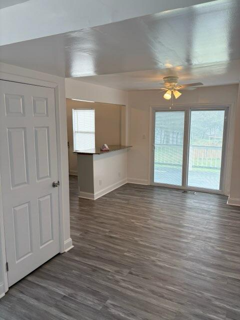 877 New London Harbour - Photo 3 of 14